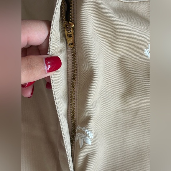 Adidas Beige Logo Chino Pants Size 6 Brand New - Picture 5 of 15
